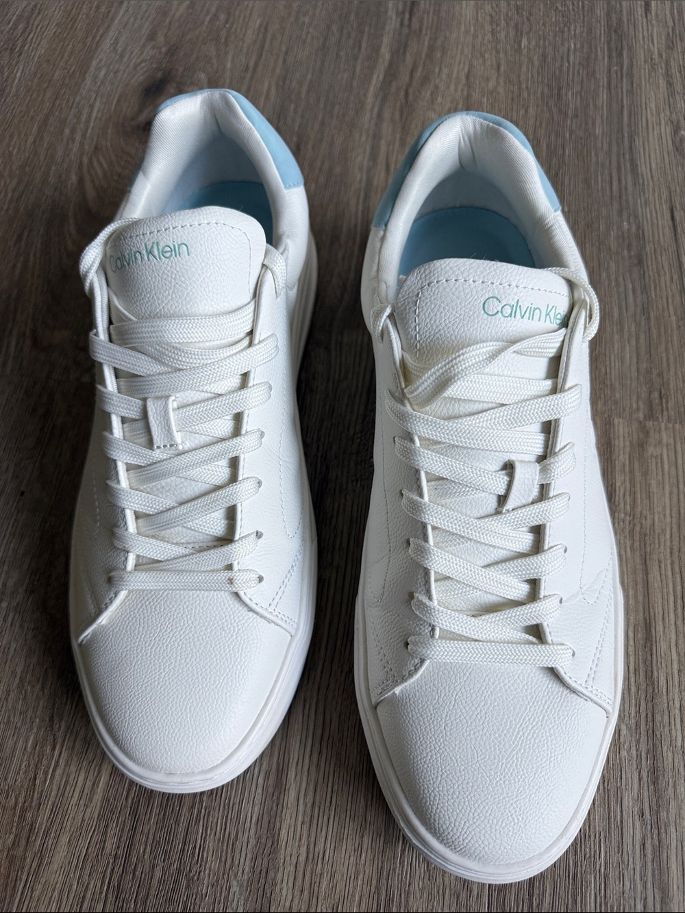 Calvin Klein Sollyz White Leather Sneakers with Light Blue Heel Accent Size 11 - Picture 2 of 10